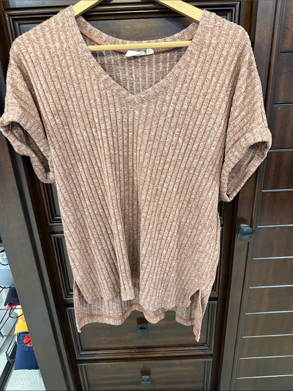 White Crow Ribbed V-Neck Short Sleeve Top - Taupe